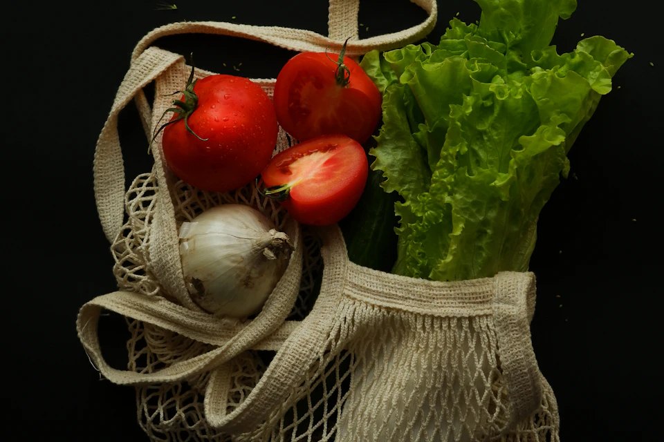 Eating Well on a Budget: Smart Nutrition Tips